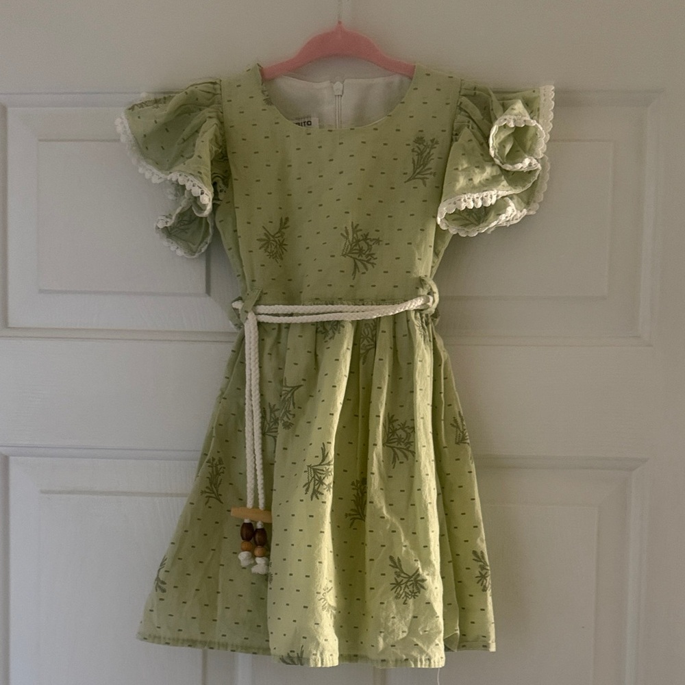 Adorable Green Kids Dress with Floral Accents